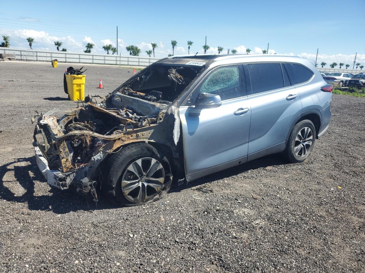 2021 TOYOTA HIGHLANDER XLE