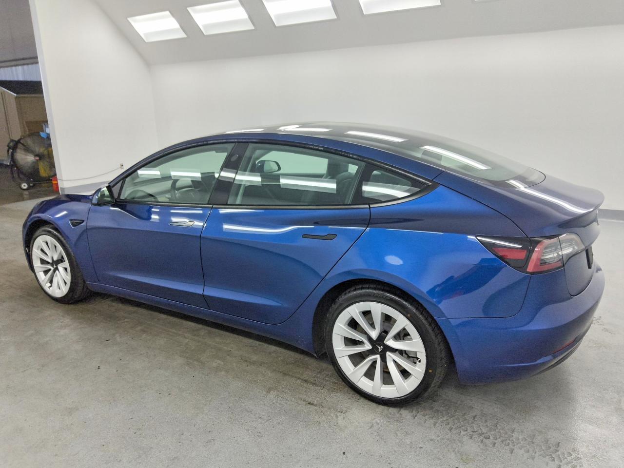 2022 TESLA MODEL 3 — снимка 2