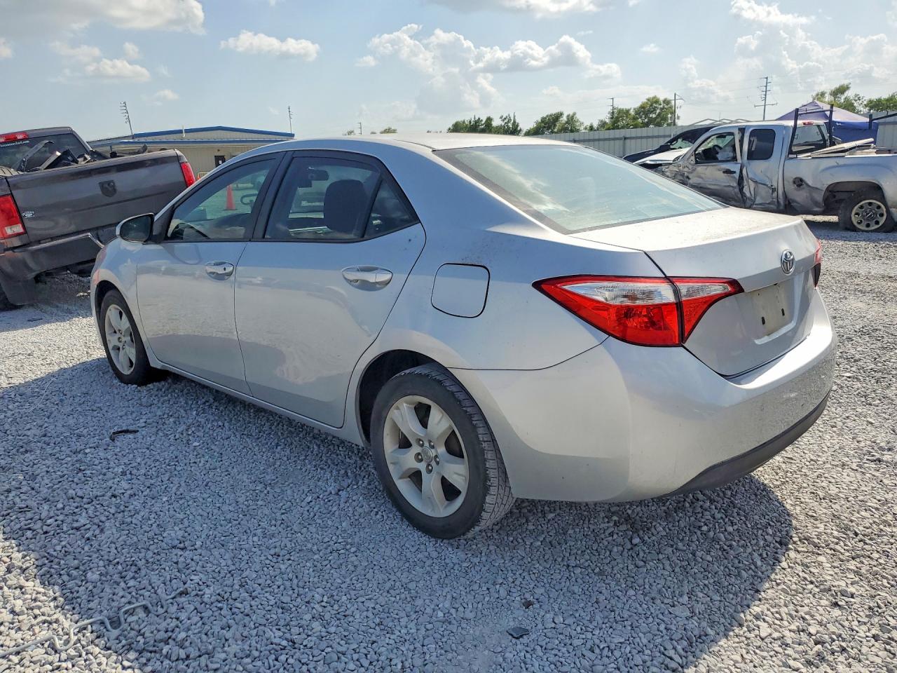 2015 TOYOTA COROLLA LE — снимка 2
