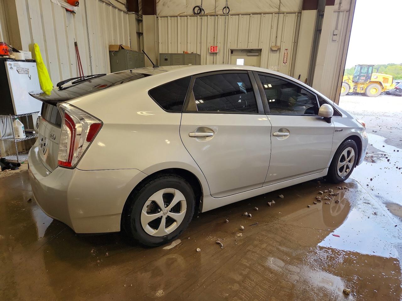 2015 TOYOTA PRIUS TWO — снимка 3