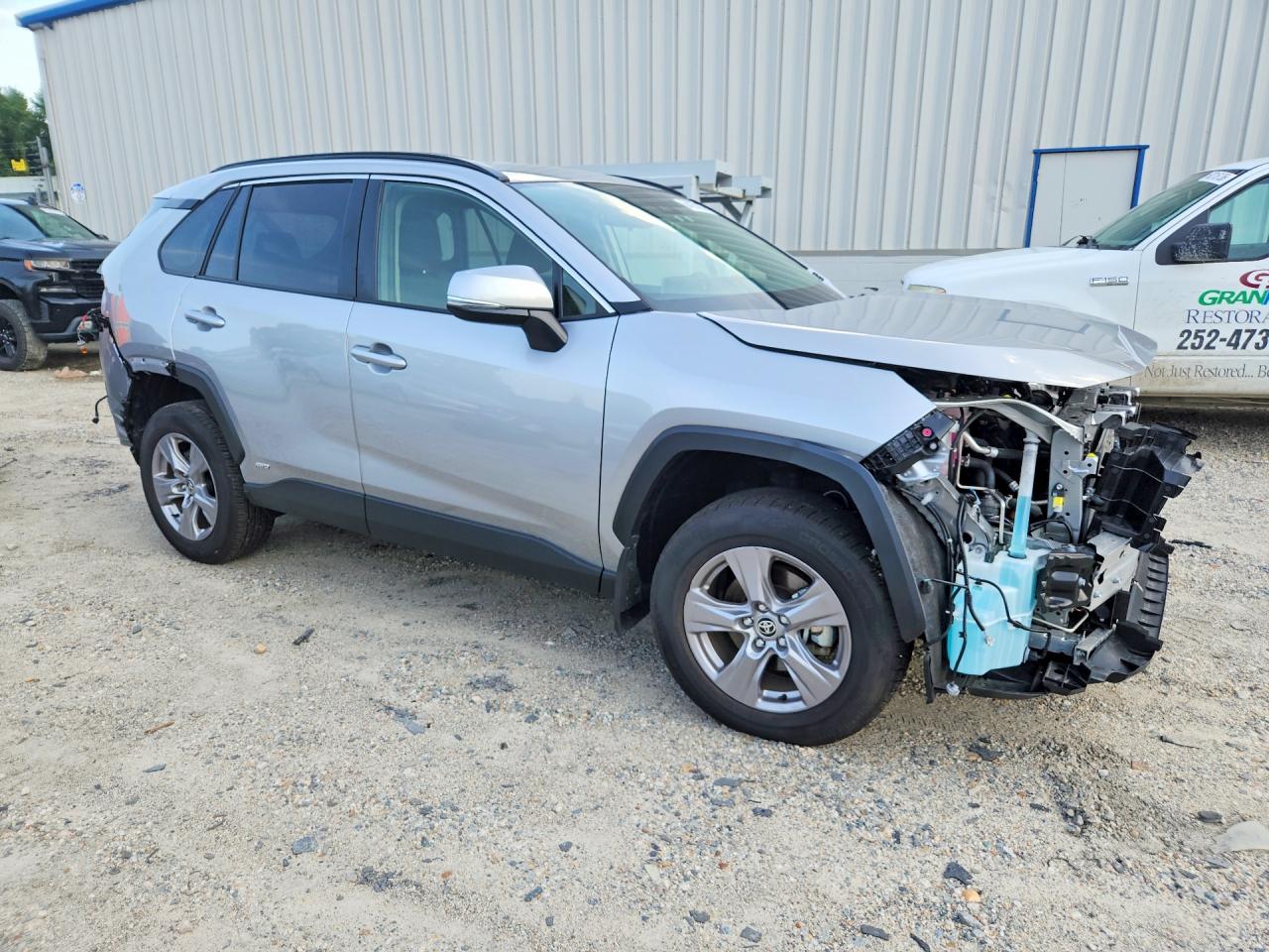 2025 TOYOTA RAV4 HYBRID XLE — снимка 4