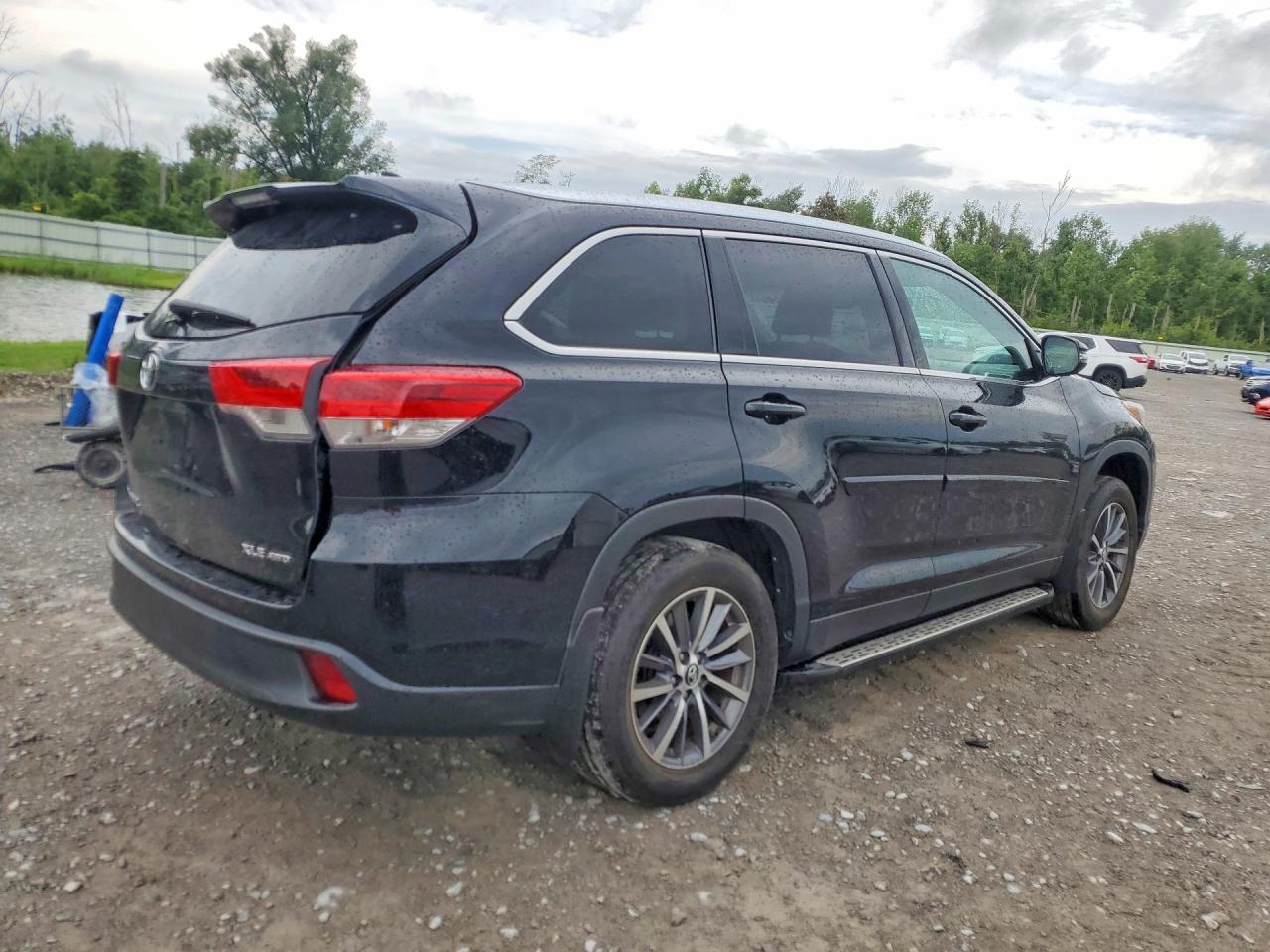 2019 TOYOTA HIGHLANDER XLE — снимка 3
