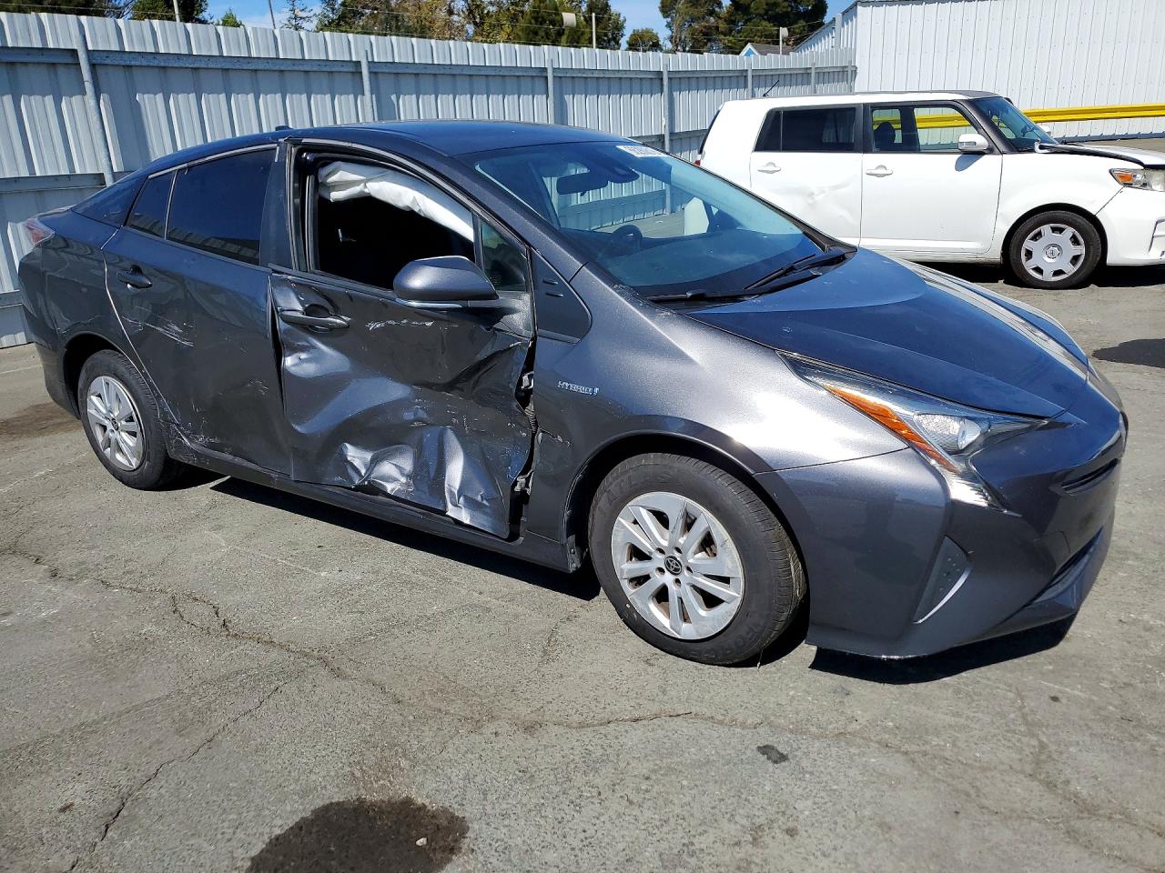 2017 TOYOTA PRIUS TWO — снимка 4