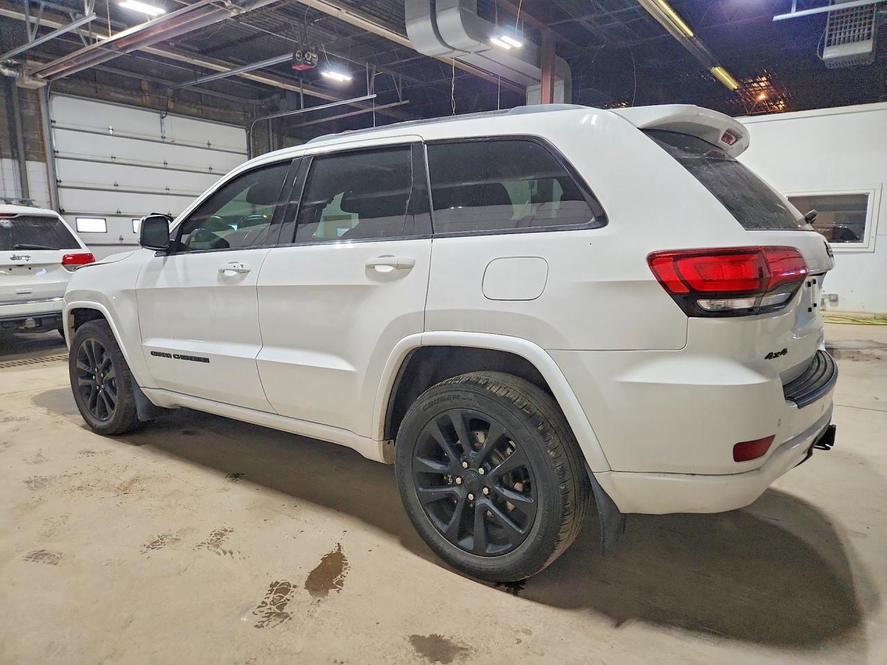 2020 JEEP GRAND CHEROKEE LAREDO — снимка 2