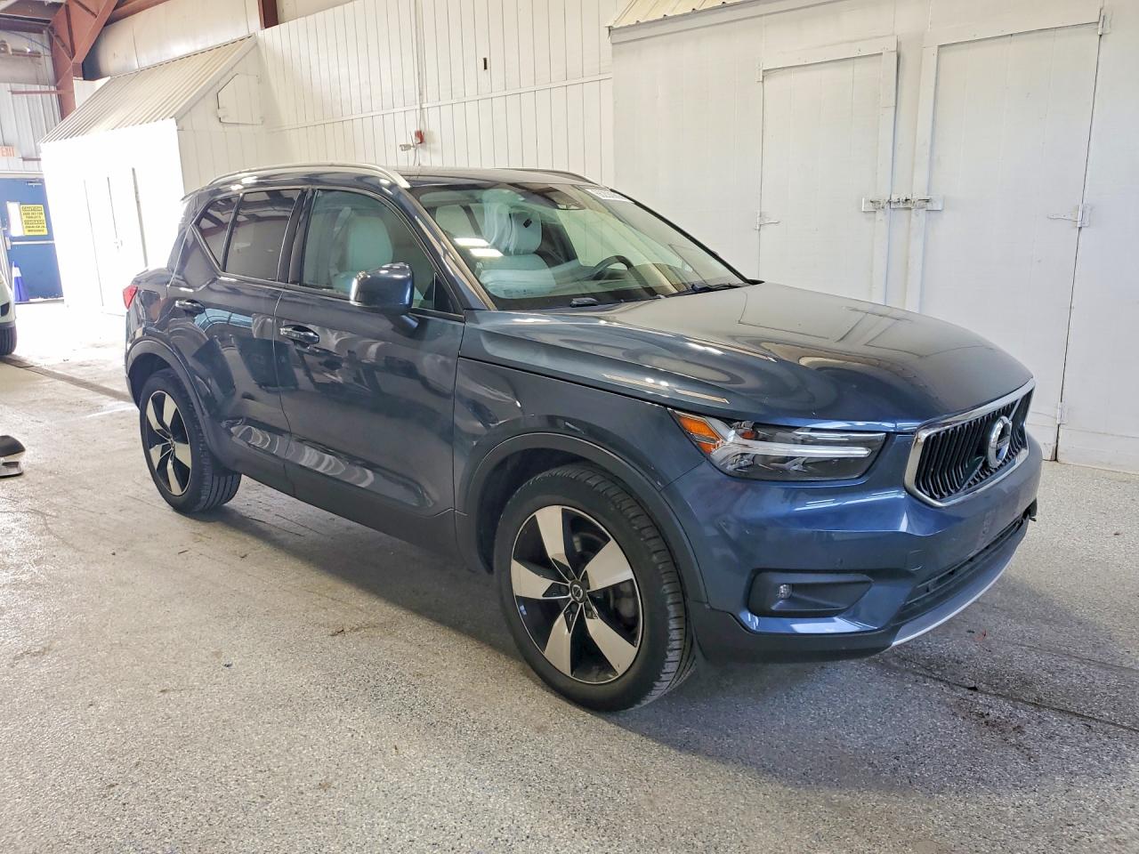 2021 VOLVO XC40 T5 MOMENTUM — снимка 4