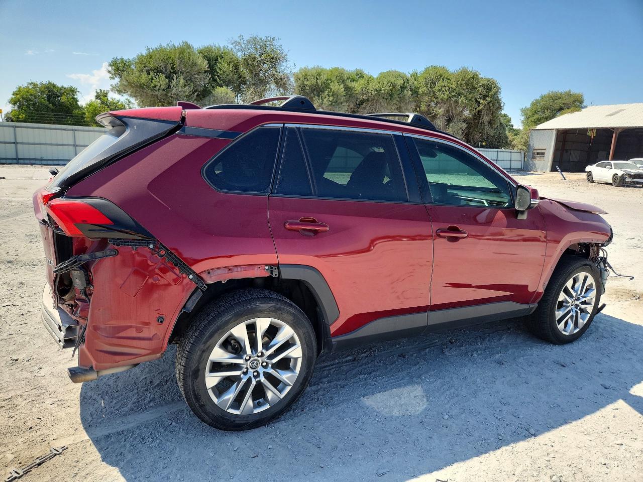 2021 TOYOTA RAV4 XLE PREMIUM — снимка 3