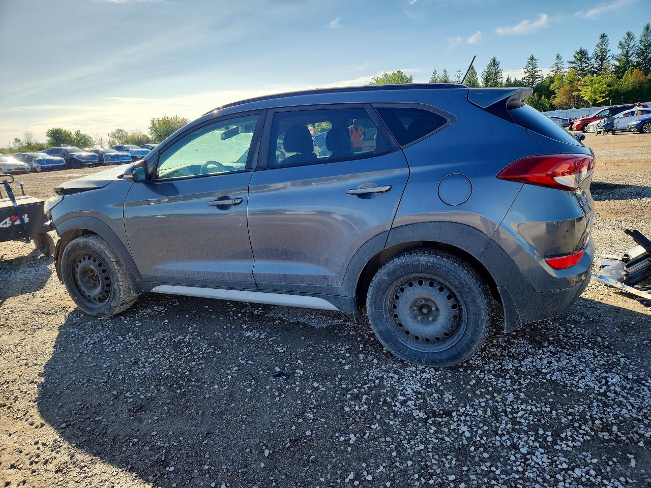 2017 HYUNDAI TUCSON SE — снимка 2