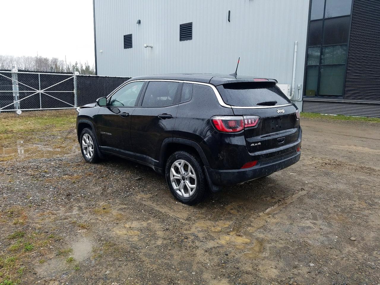 2025 JEEP COMPASS SPORT — снимка 2