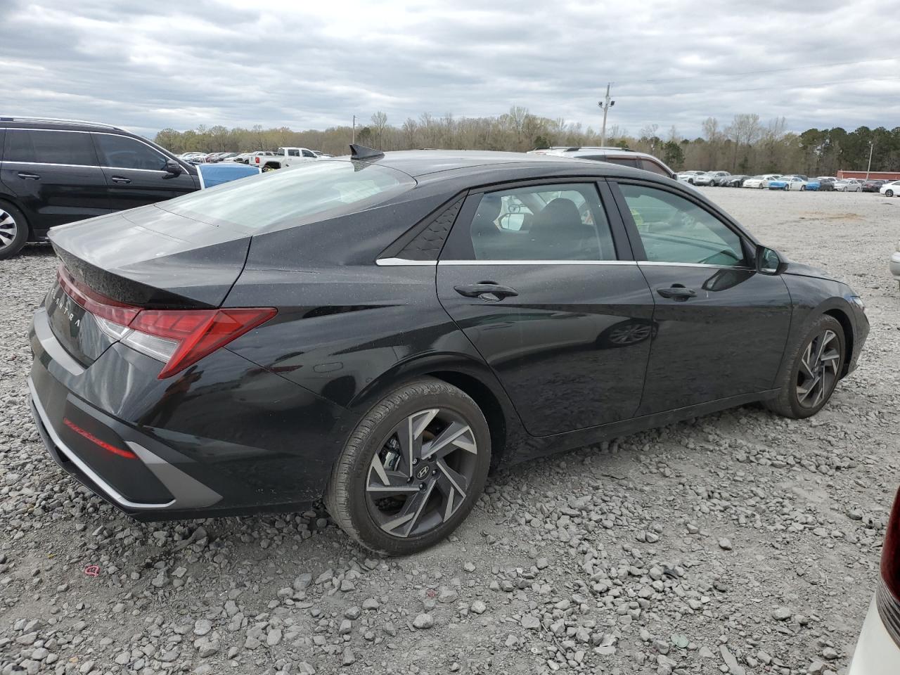 2024 HYUNDAI ELANTRA SEL — снимка 3