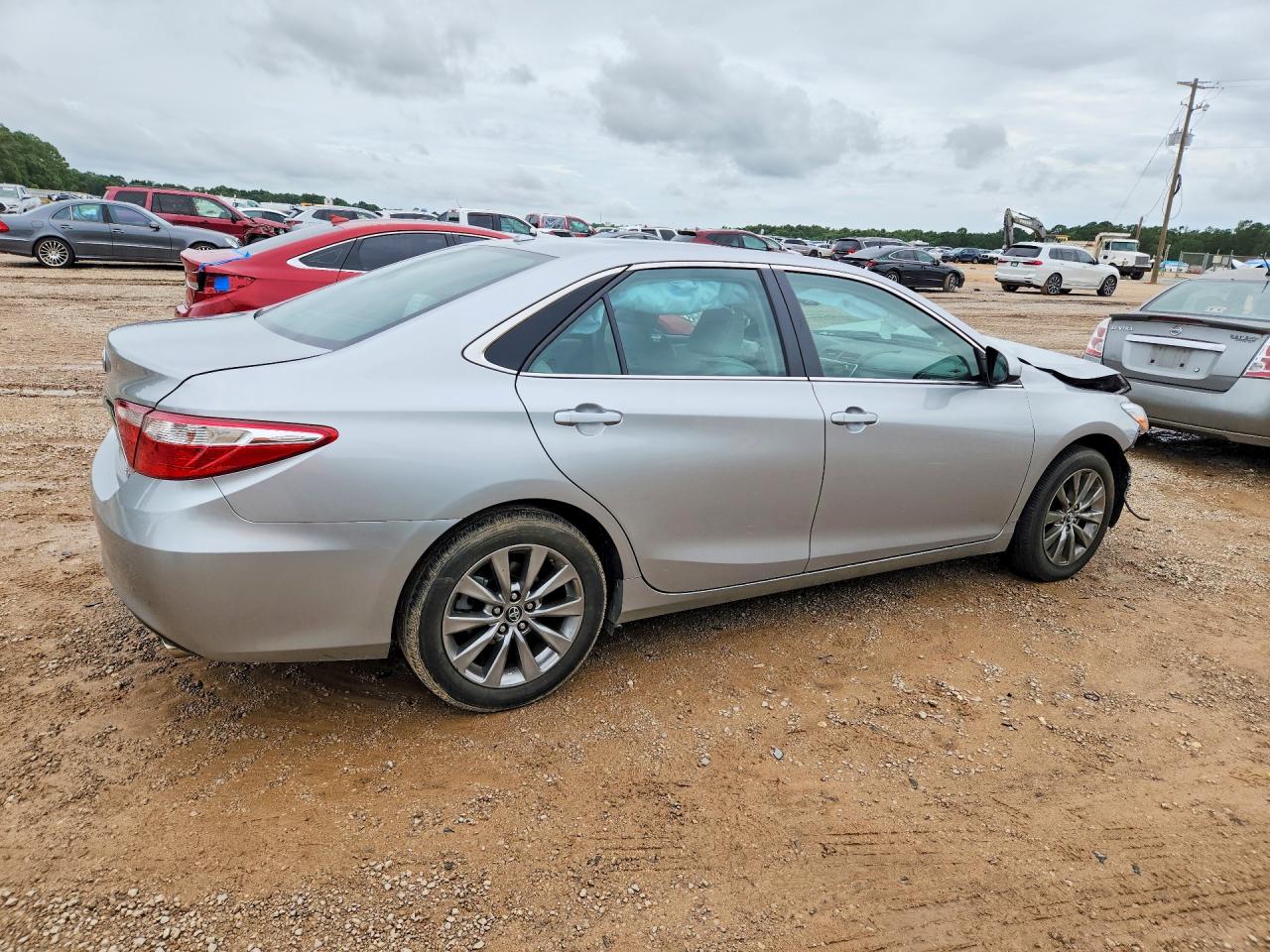2017 TOYOTA CAMRY XLE — снимка 3