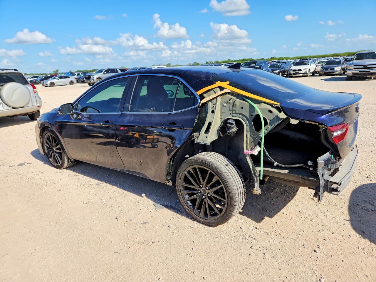 2022 TOYOTA CAMRY XSE — снимка 2