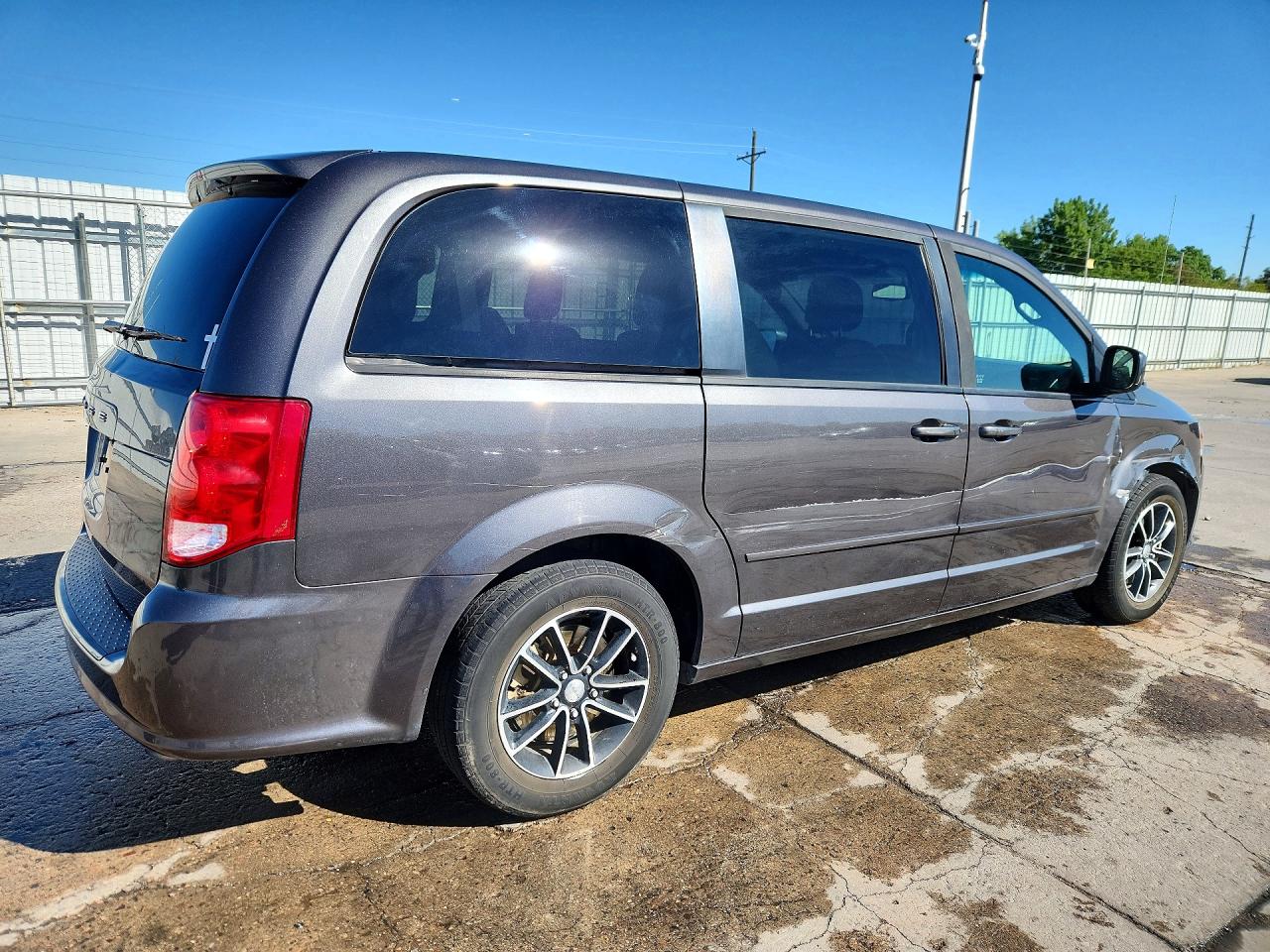 2016 DODGE GRAND CARAVAN SXT — снимка 3