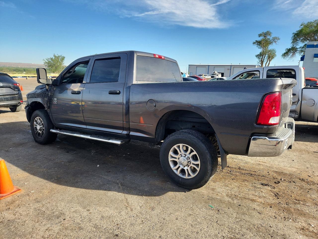 2018 RAM 2500 ST — снимка 2