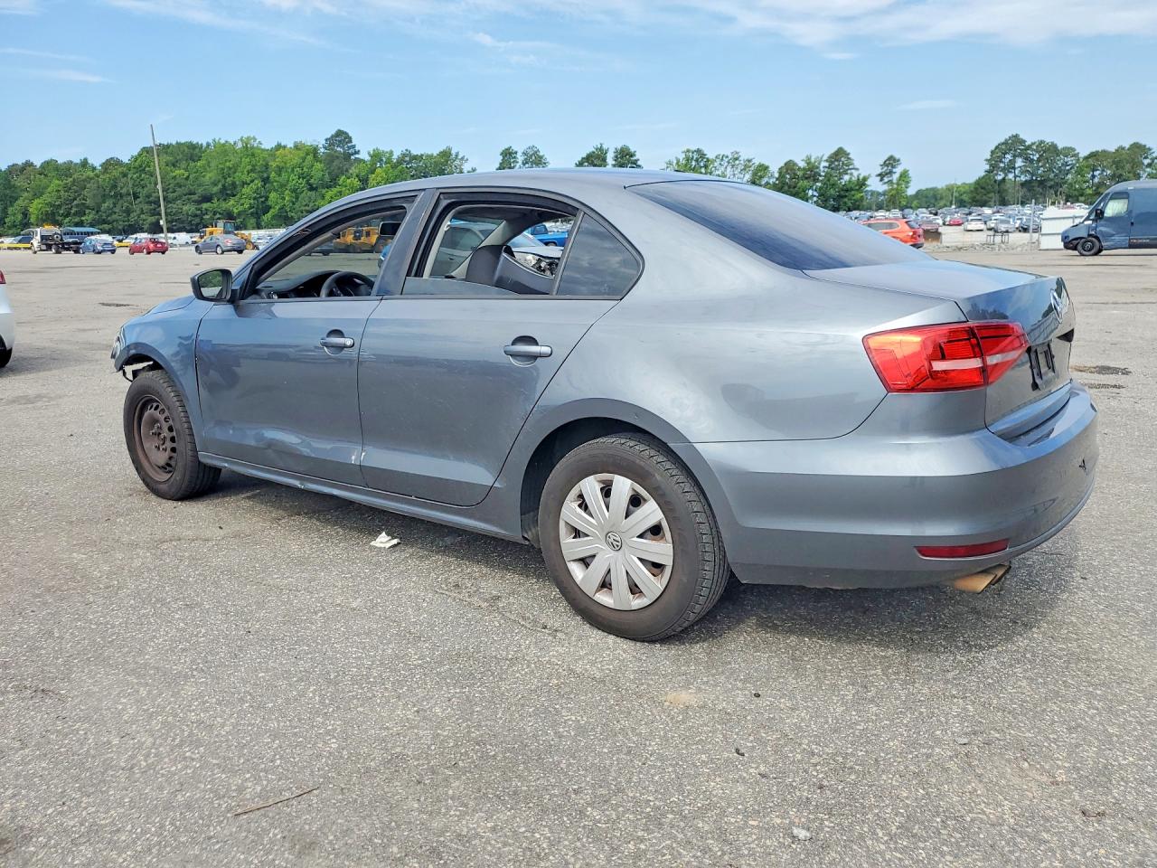 2015 VOLKSWAGEN JETTA BASE — снимка 2