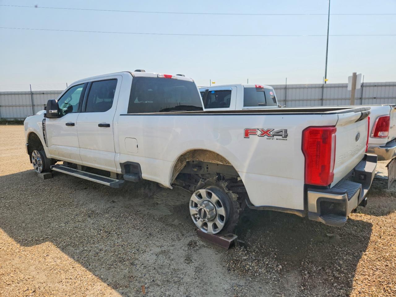 2024 FORD F250 — снимка 2
