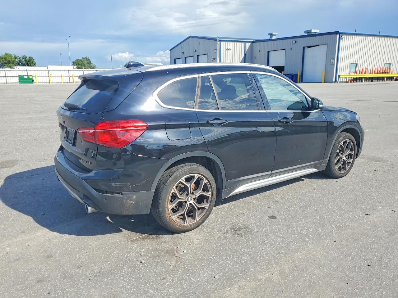2021 BMW X1 XDRIVE28I — снимка 3
