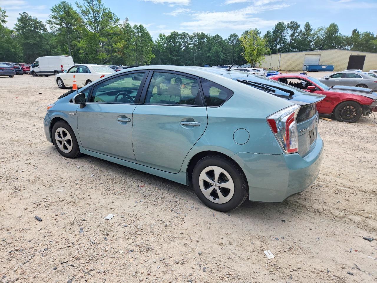 2015 TOYOTA PRIUS TWO — снимка 2