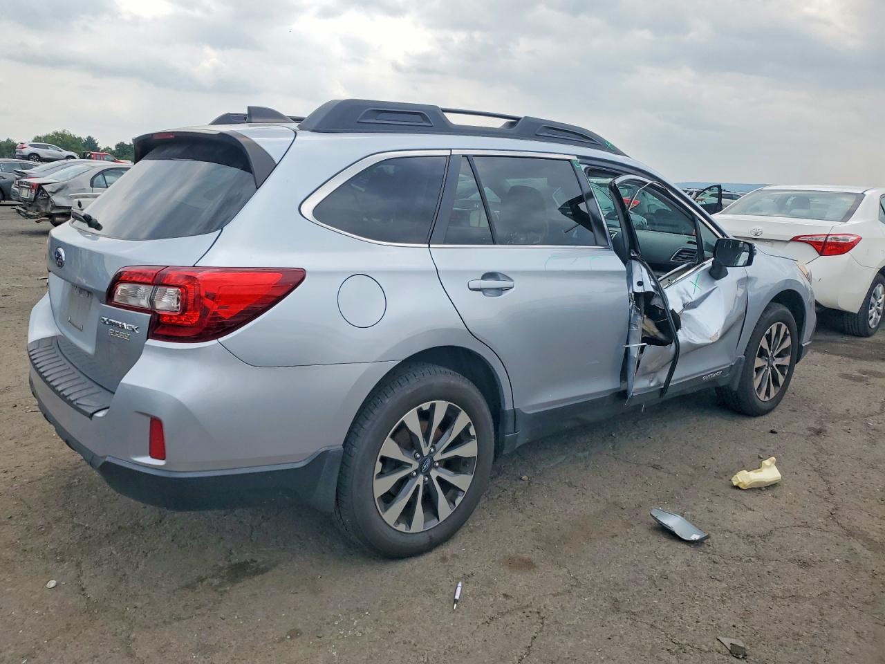 2017 SUBARU OUTBACK 2.5I LIMITED — снимка 3