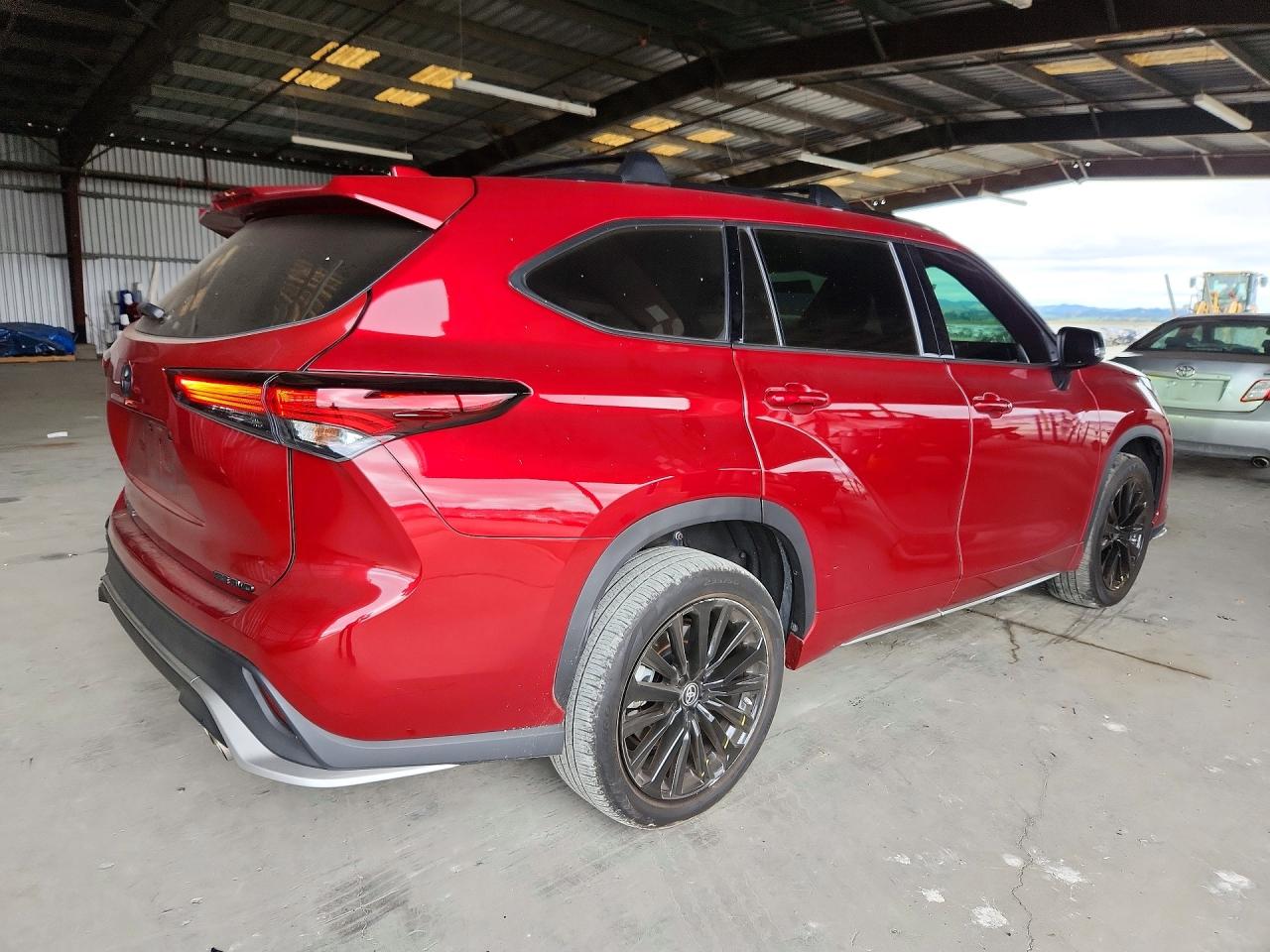 2024 TOYOTA HIGHLANDER XSE — снимка 3