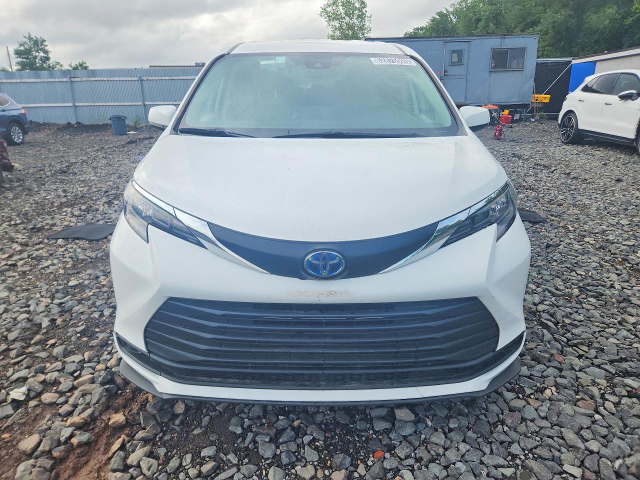 2024 TOYOTA SIENNA LE — снимка 5