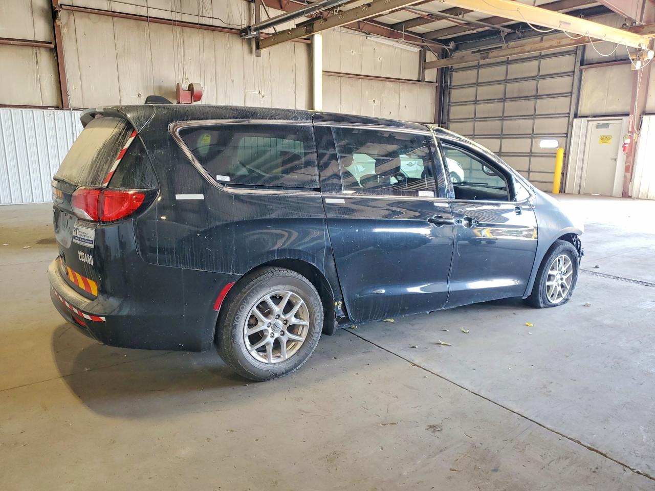 2022 CHRYSLER VOYAGER LX — снимка 3