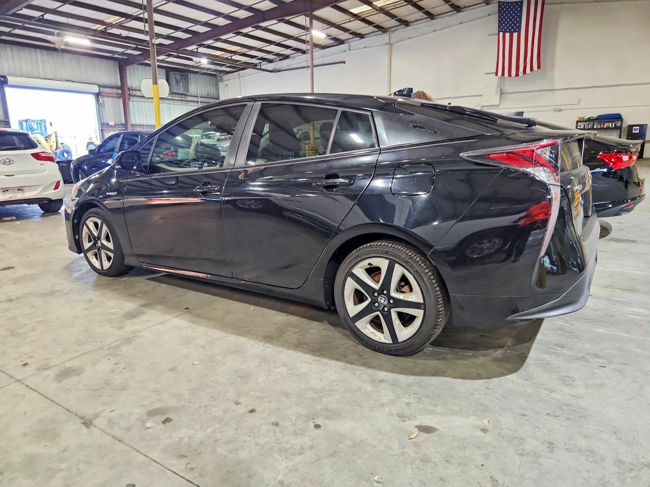 2017 TOYOTA PRIUS THREE TOURING — снимка 2