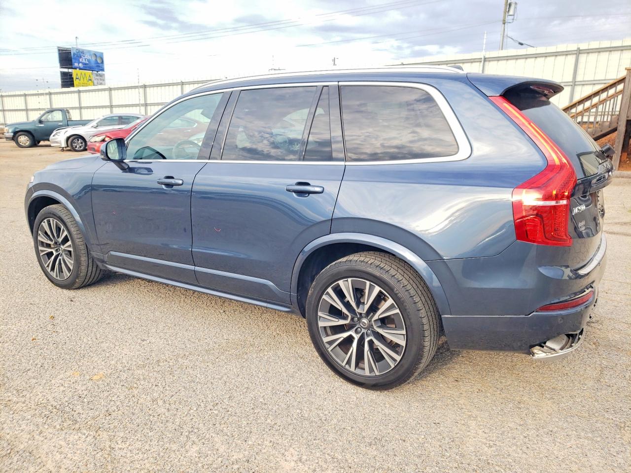 2021 VOLVO XC90 T6 MOMENTUM — снимка 2