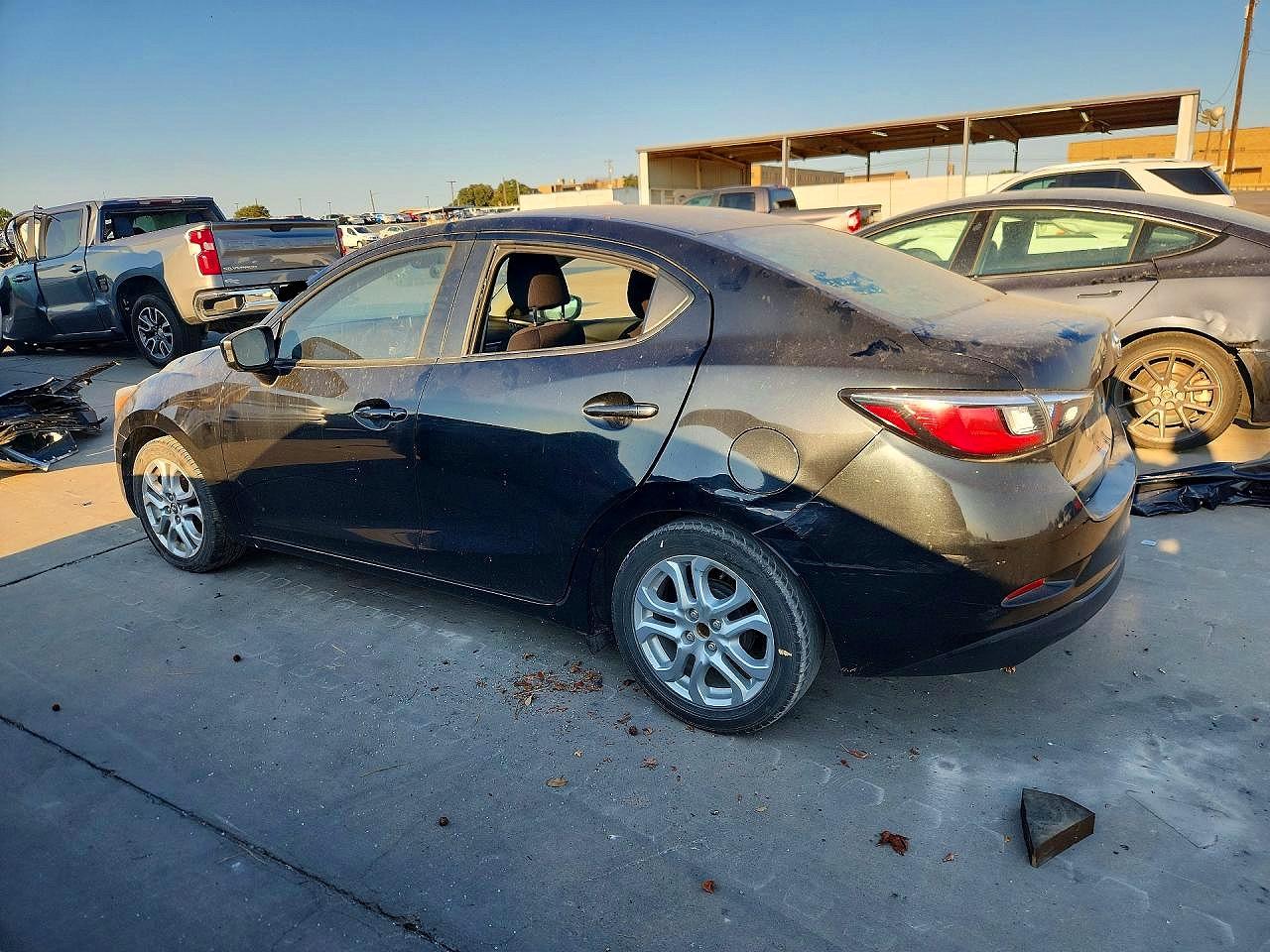 2017 TOYOTA YARIS IA BASE — снимка 2