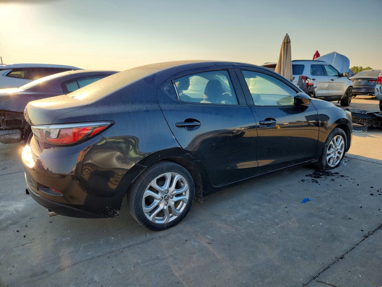 2017 TOYOTA YARIS IA BASE — снимка 3