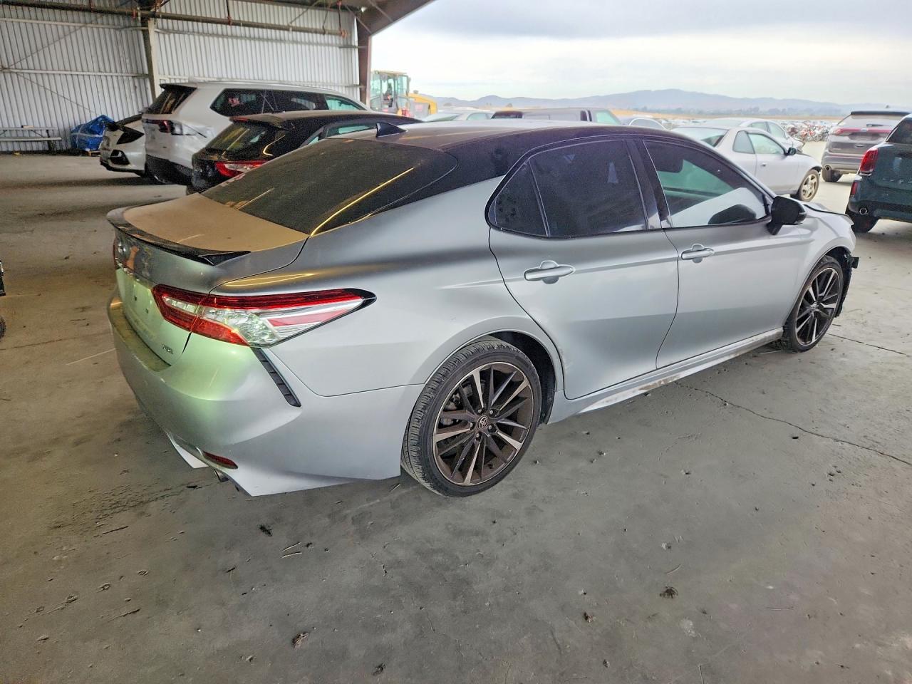 2020 TOYOTA CAMRY XSE — снимка 3