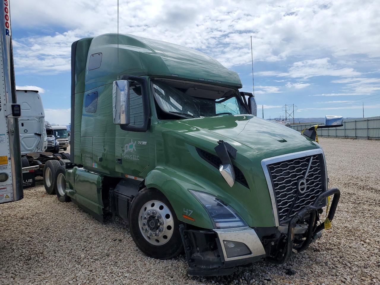 2025 VOLVO VN VNL