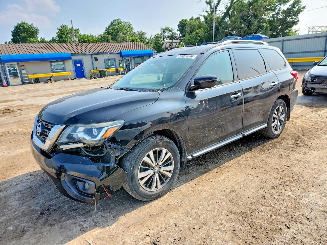 2017 NISSAN PATHFINDER SV