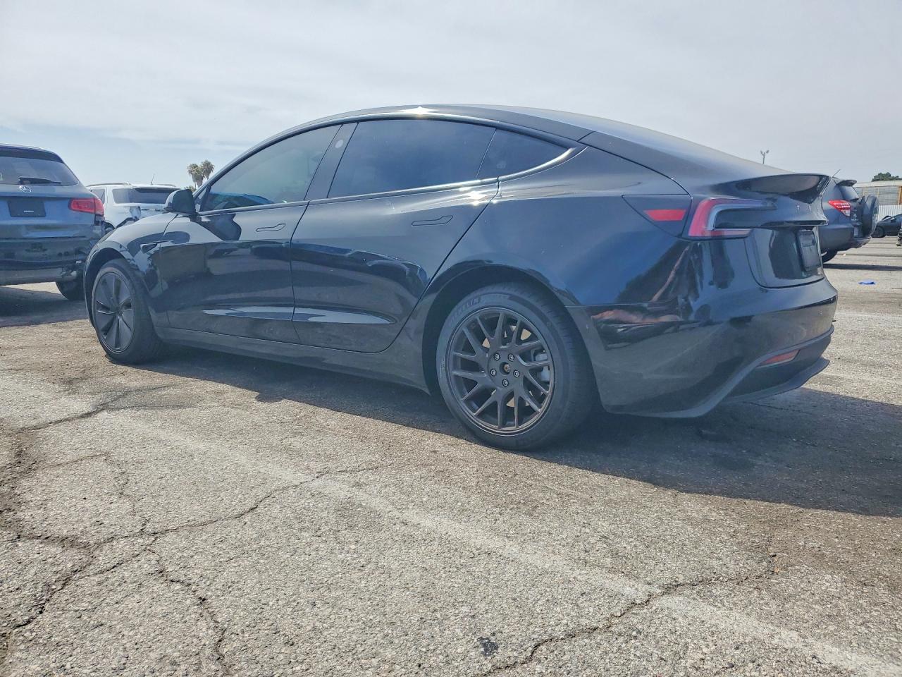 2025 TESLA MODEL 3 — снимка 2