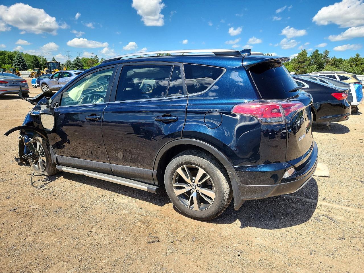 2018 TOYOTA RAV4 XLE — снимка 2