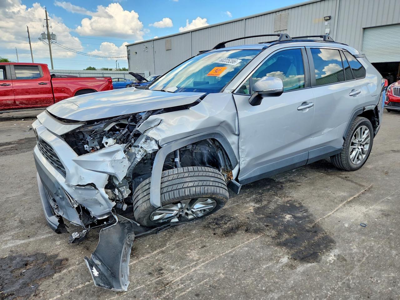 2022 TOYOTA RAV4 XLE PREMIUM