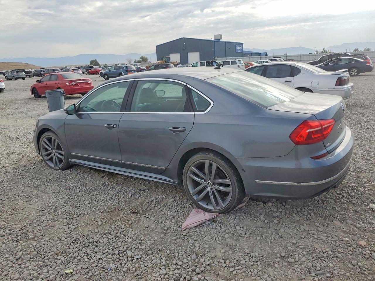2016 VOLKSWAGEN PASSAT S — снимка 2