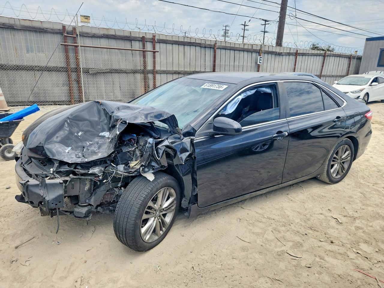 2016 TOYOTA CAMRY SE