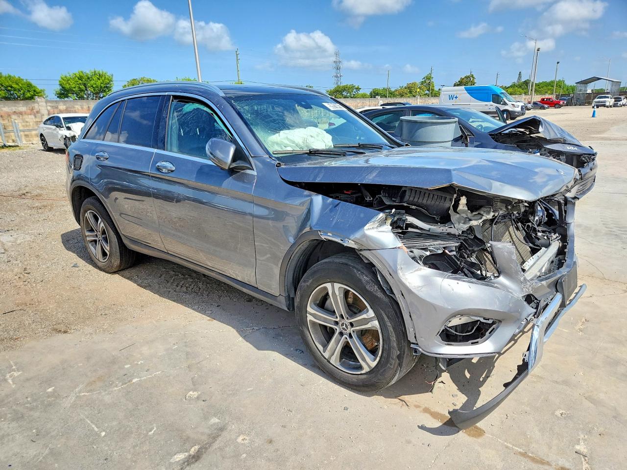 2019 MERCEDES-BENZ GLC 300 4MATIC — снимка 4