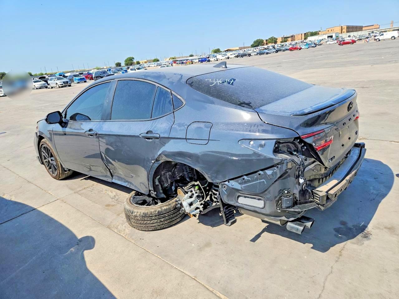 2026 TOYOTA CAMRY SE — снимка 2