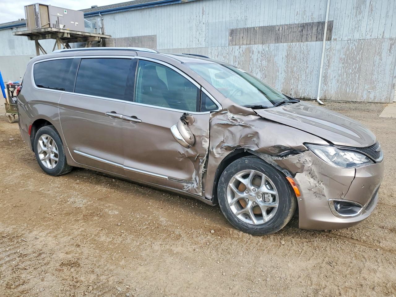 2017 CHRYSLER PACIFICA LIMITED — снимка 4