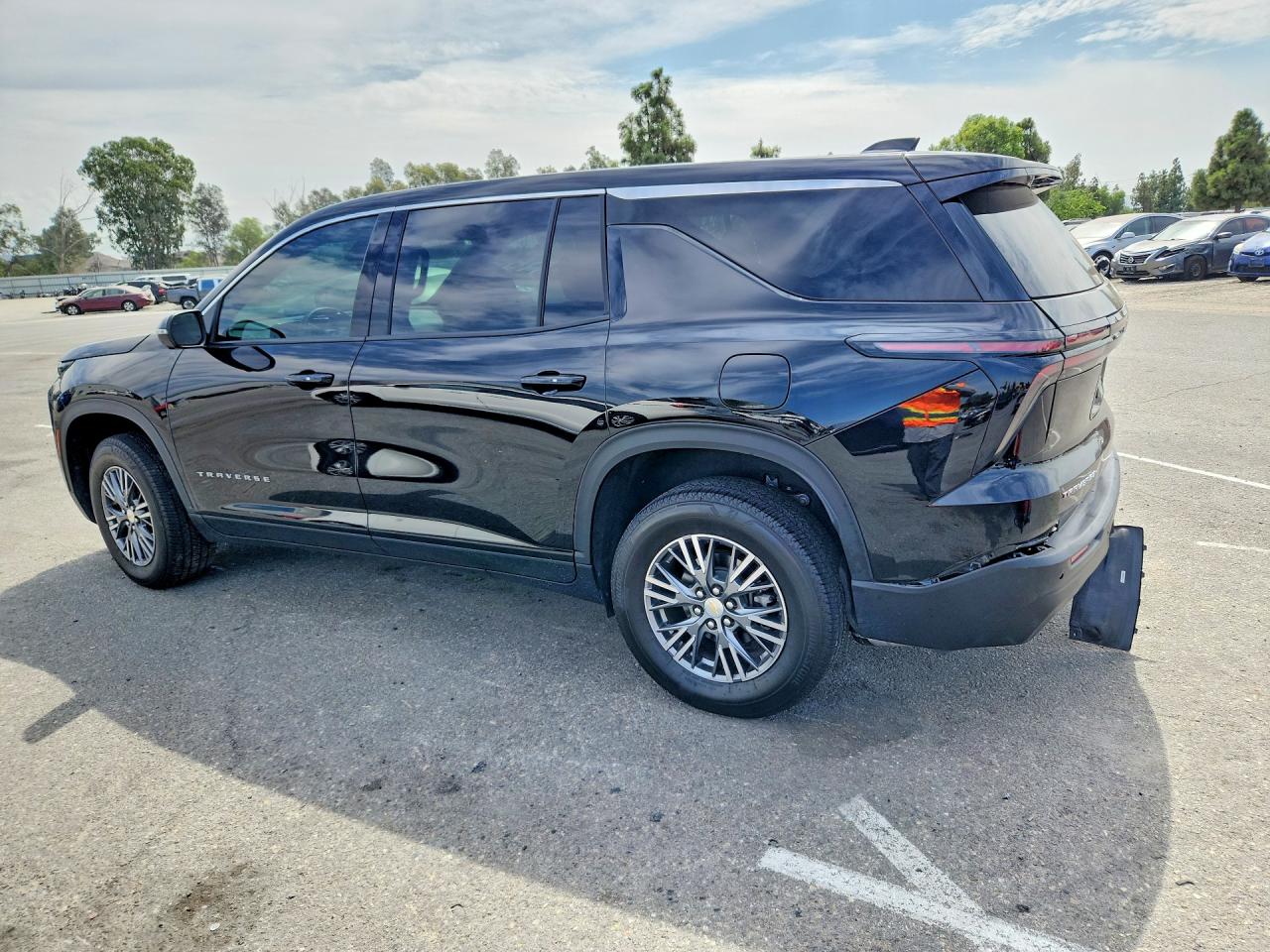 2024 CHEVROLET TRAVERSE LS — снимка 2