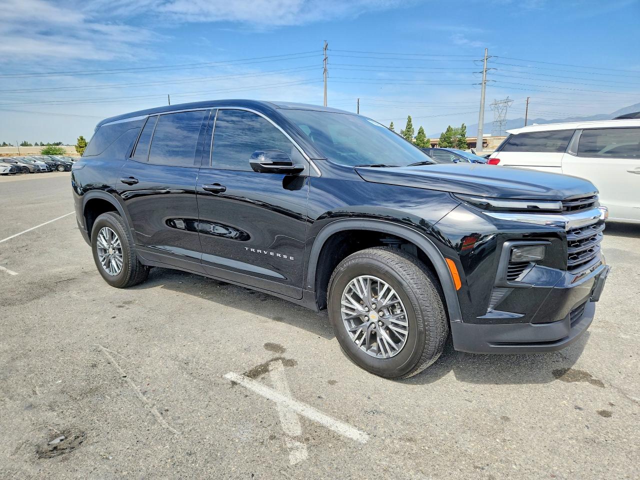 2024 CHEVROLET TRAVERSE LS — снимка 4