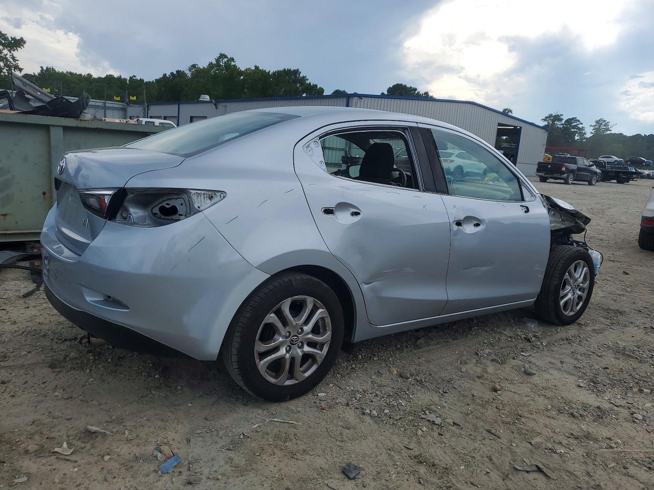 2017 TOYOTA YARIS IA BASE — снимка 3