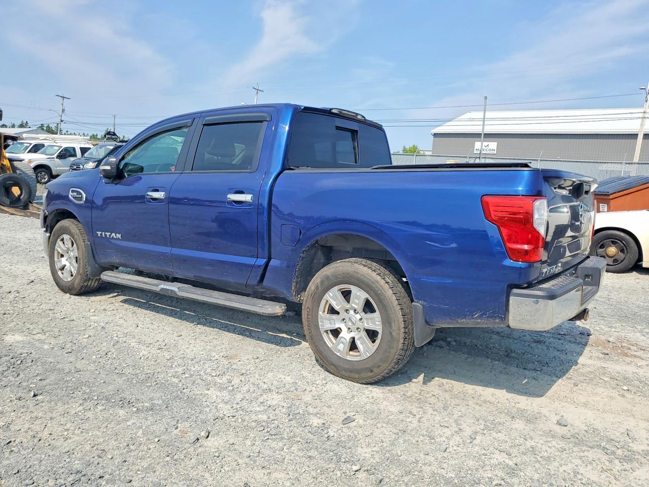 2017 NISSAN TITAN S — снимка 2