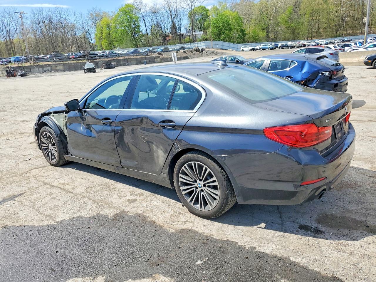 2019 BMW 530 XI — снимка 2