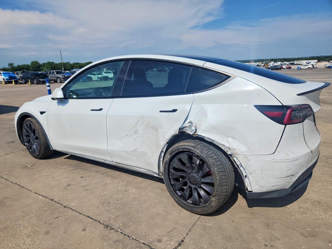 2022 TESLA MODEL Y — снимка 2