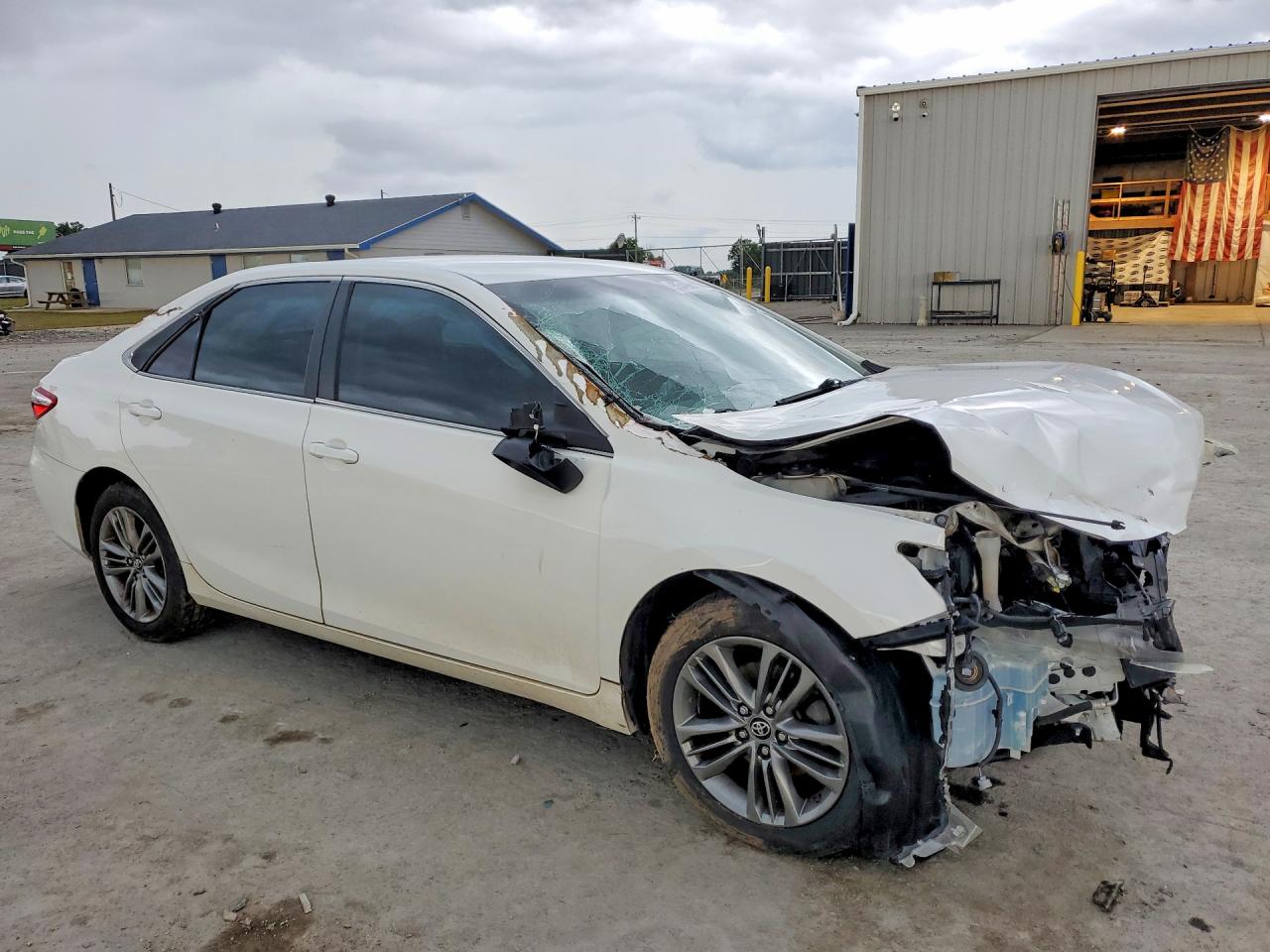 2017 TOYOTA CAMRY SE — снимка 4