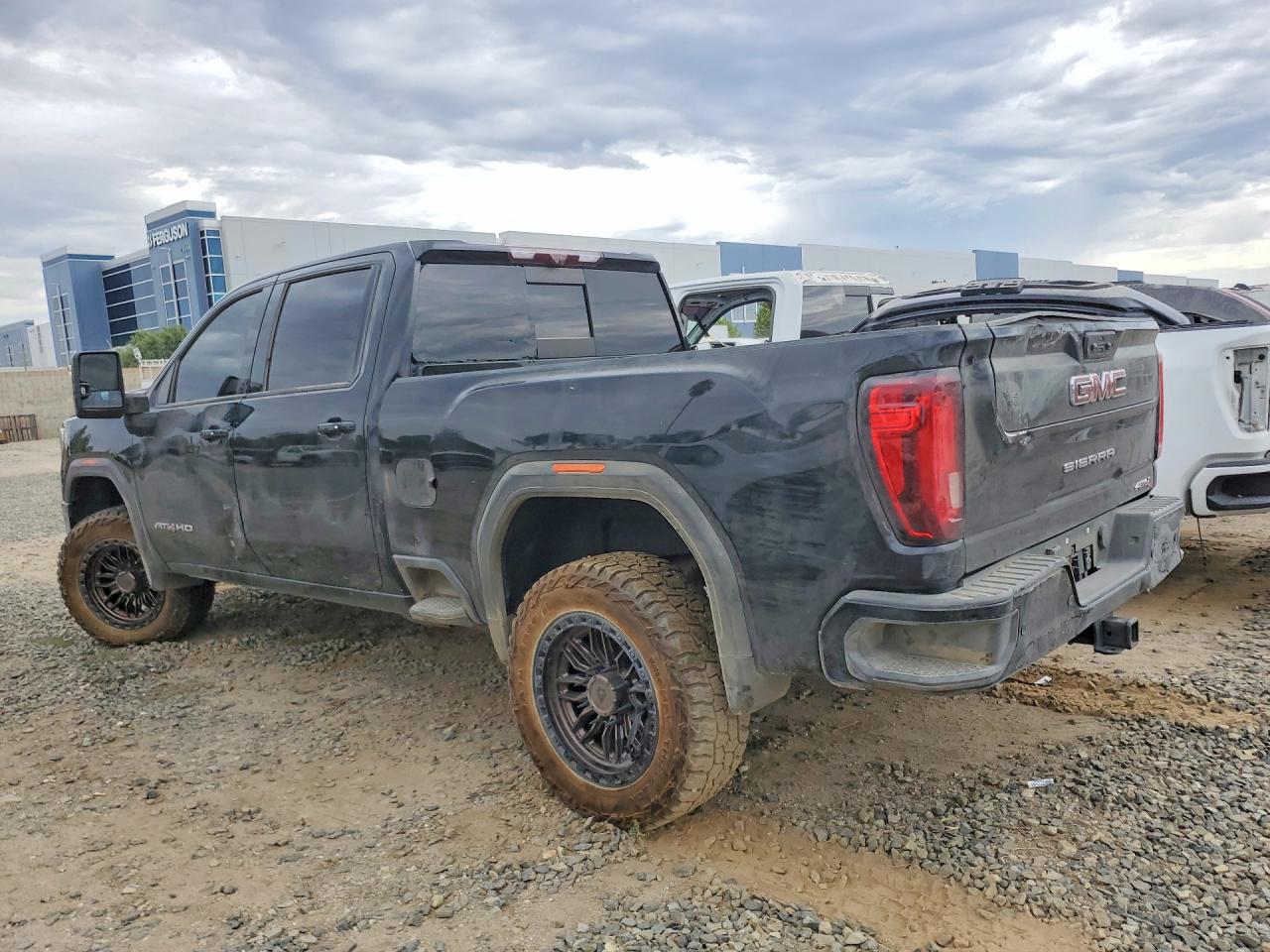 2022 GMC SIERRA K2500 AT4 — снимка 2