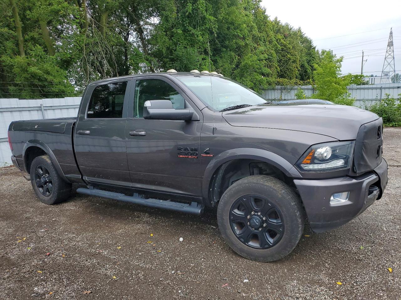 2017 RAM 2500 LARAMIE — photo 4