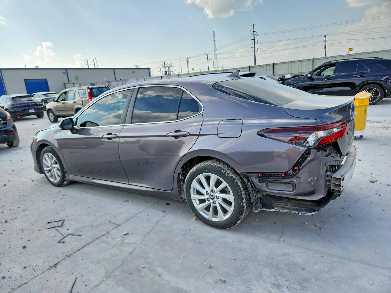2023 TOYOTA CAMRY LE — снимка 2